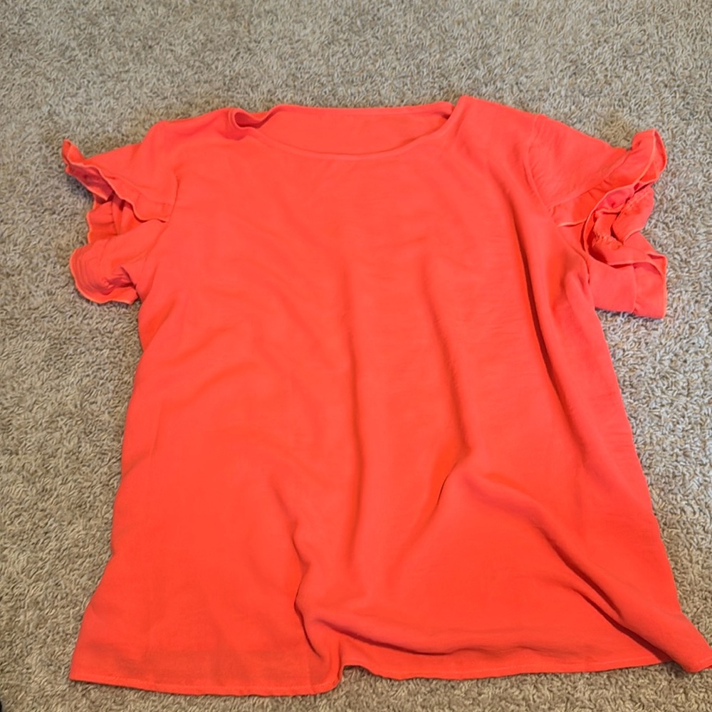 Women’s ruffle sleeve top